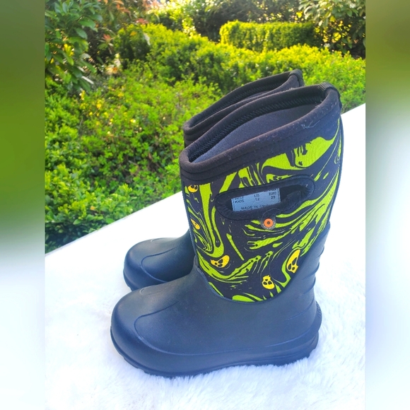 Boys' Neo Classic Spooky Winter Boot - BlackFrom Bogs Dize 12 - Picture 1 of 6